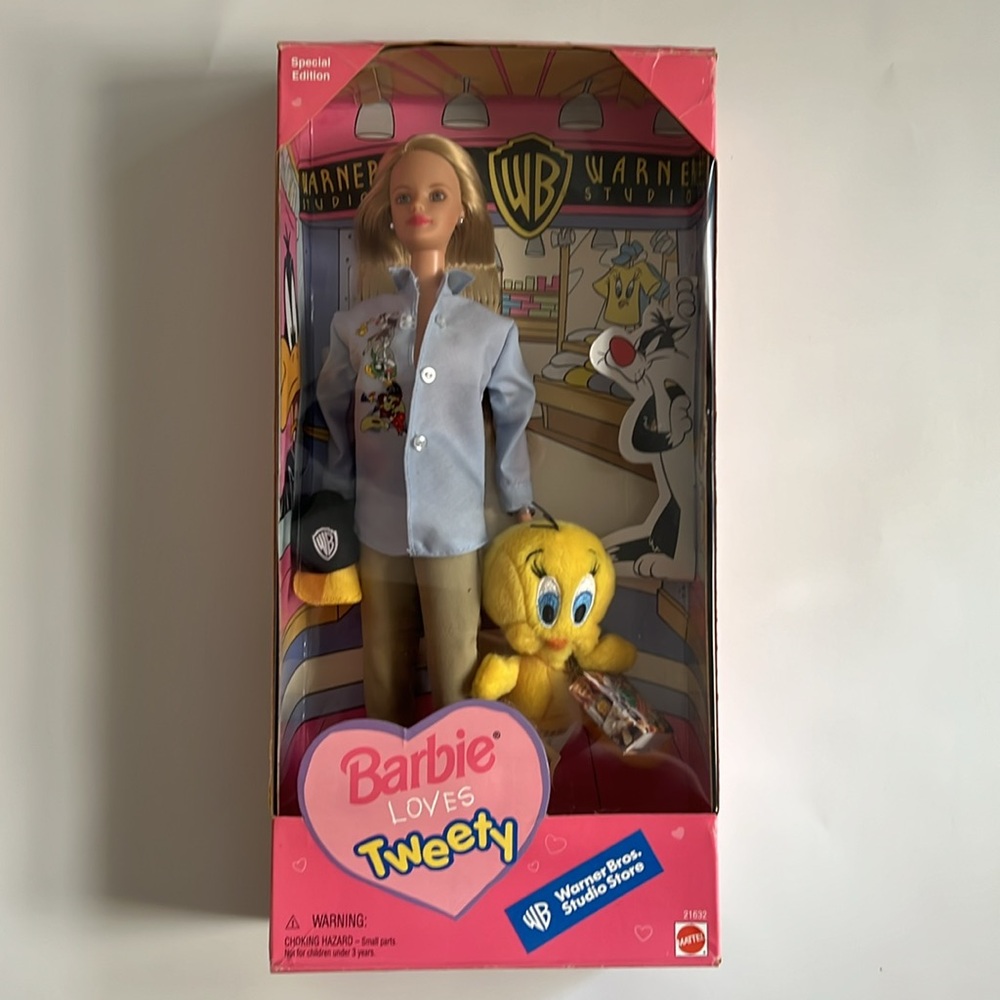 Barbie Loves Tweety Warner Brothers Mattel Vintage Special Edition Barbie Doll